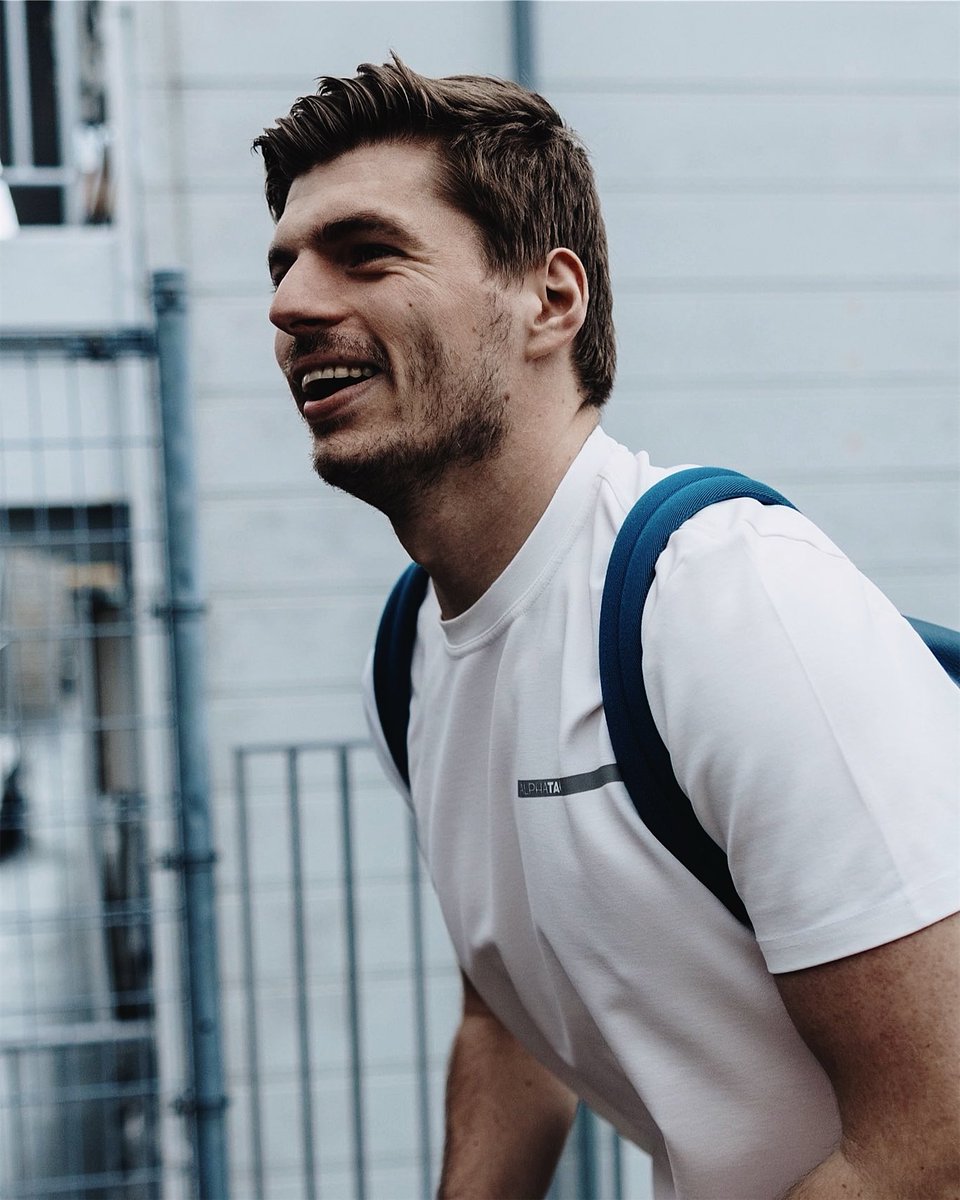 𝗘𝗺𝗶𝗹 tweet media