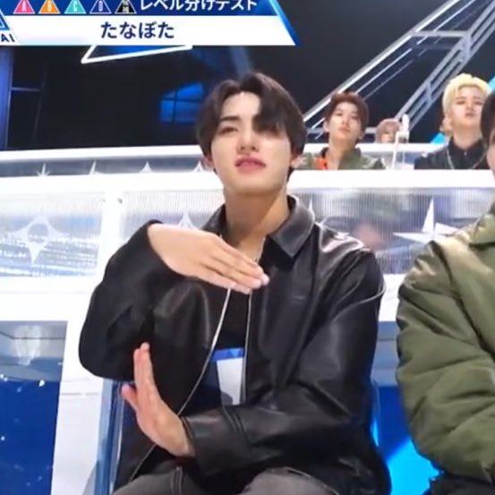 ⋆𝄞⋆ tweet media