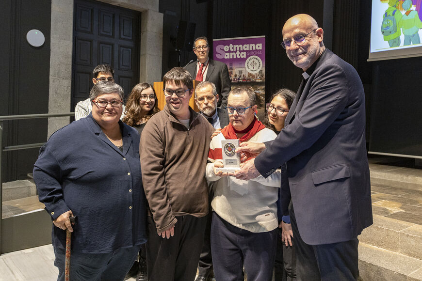 fra Octavi Vilà tweet media