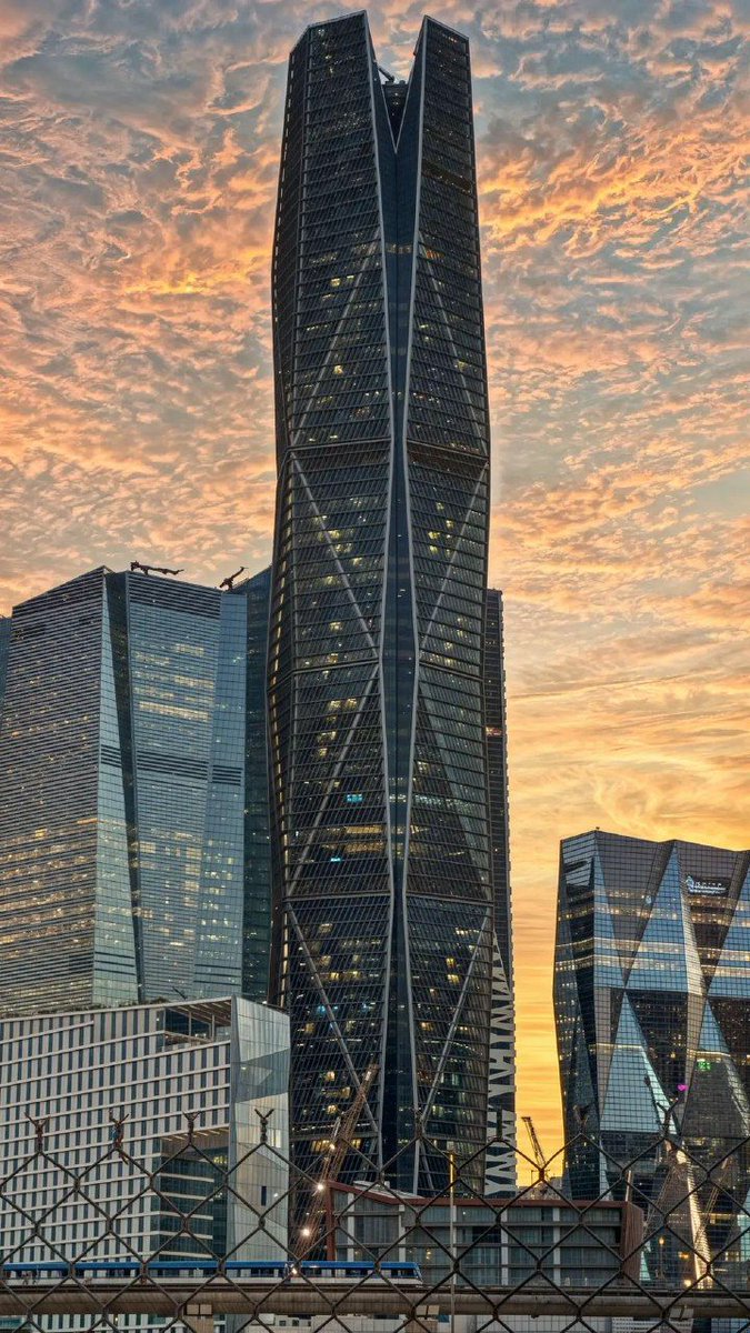 nayim1426's tweet photo. @News_Ejazah الرياض عشق لا تنتهي ✒️🇸🇦🔥 https://t.co/SuefIV0q9U