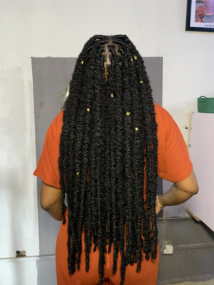 Combsbytolani tweet media