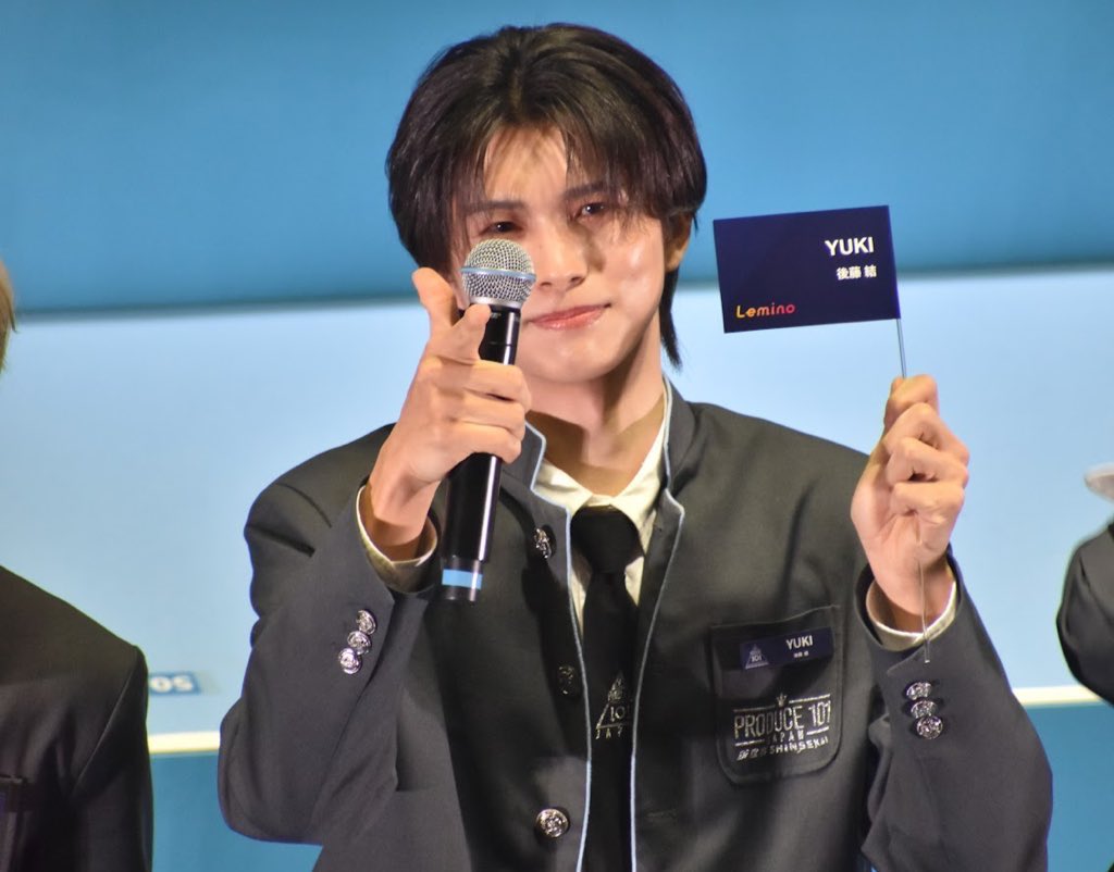 y‎𖤐 tweet media