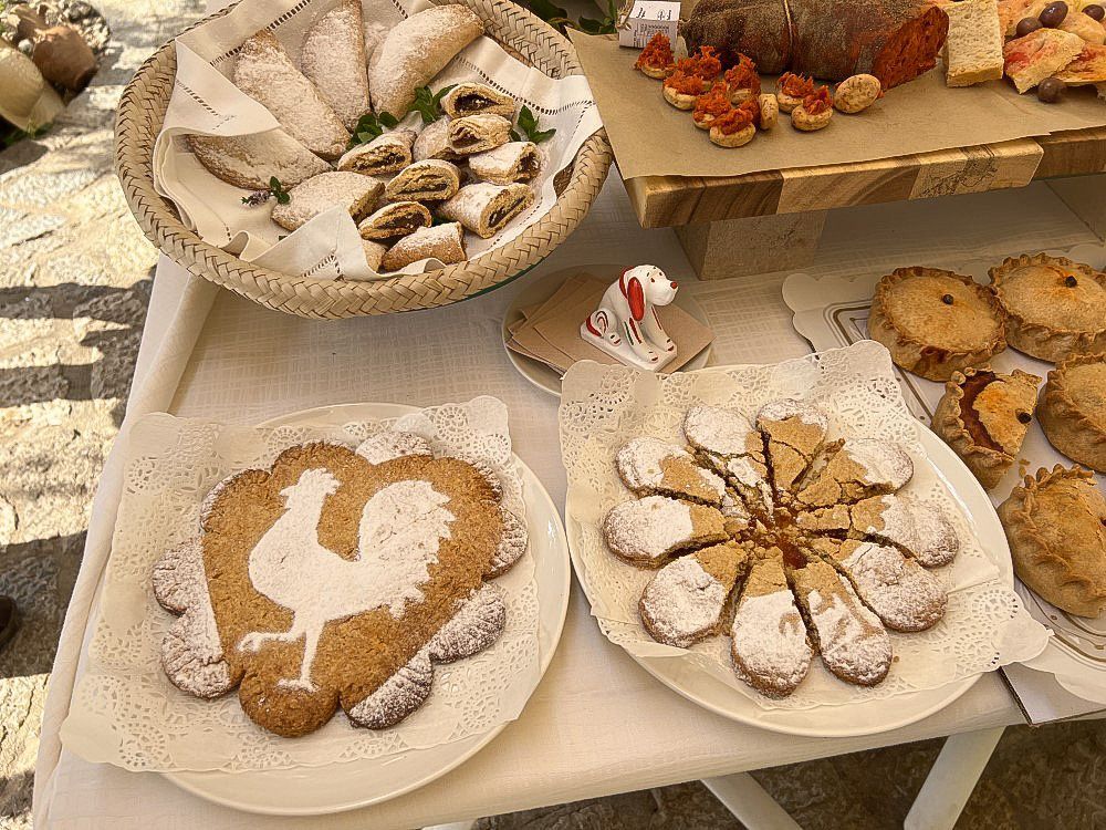 realfoodtravel's tweet photo. Still going strong as one of our most popular articles. And with delicious reason! 

https://t.co/8xqFdBi7Mm 

https://t.co/YXg1YzIH6a https://t.co/4n0T4l6LOu