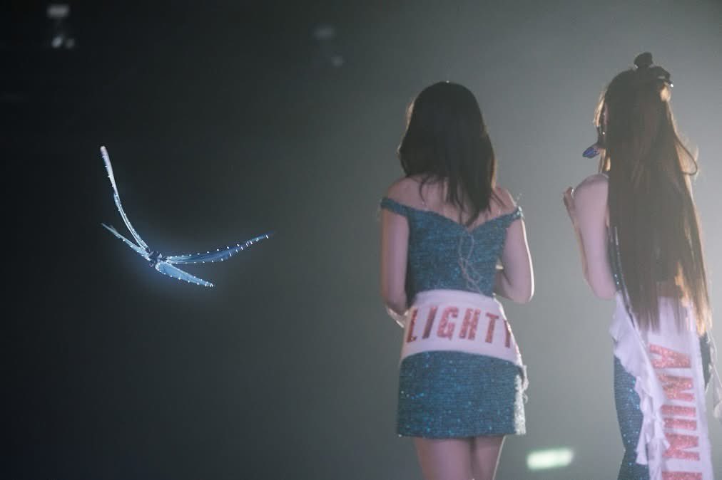 ก็ยังคงคิดถึงคอนคู่ในวันนั้น แม้จะจบมาแล้วแต่ยังอยู่ในใจตลอดเวลา สนุกสุดๆมีแต่รอยยิ้มและมีความสุขมากๆ ภูมิใจในตัวอันดาลูกแก้วที่สุดเลย พวกหนูเก่งมากๆ 

ANDALOOKKAEW CMLY CONCERT 
#CosmicLightYearTHxADLK
#อันดาลูกแก้ว
#AndaLookkaew
#andaanunta 
#lookkaewkamollak