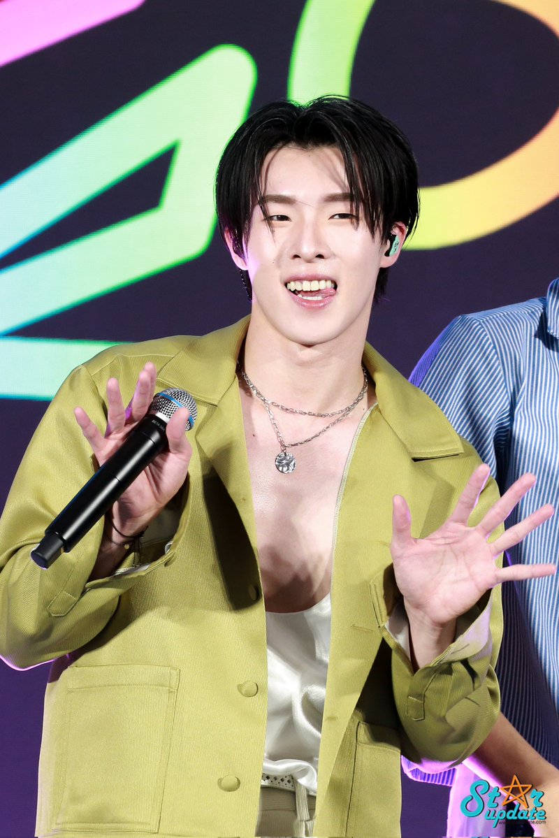 Starupdate.com tweet media