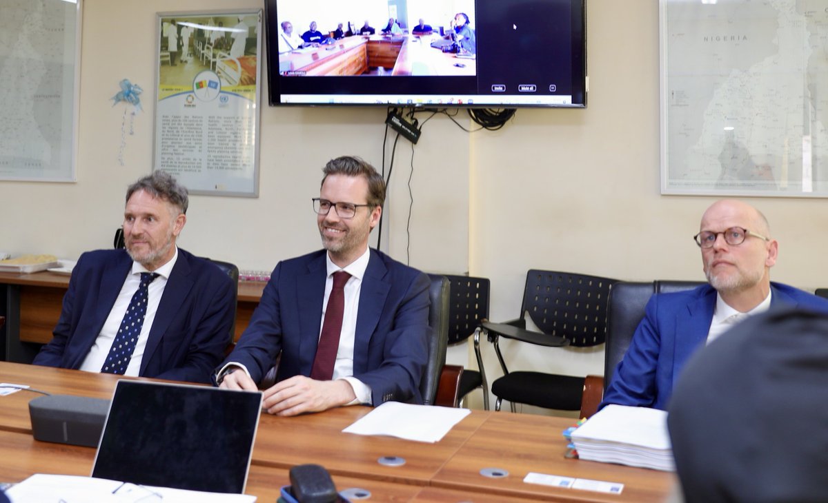 PNUDCameroun's tweet image. On the sidelines of the 14th #WTO Ministerial Conference, @UNDP🇨🇲 RR, Mathieu @Ciowela and strategic team had the honour of welcoming the #Dutch🇳🇱 Minister for Foreign Trade and Development Cooperation, Mr. Sjoerd Weimer Sjordsma, @ministerBHOS, alongside Ambassador Joris