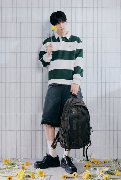 The gravity that grounds the room. tweet media