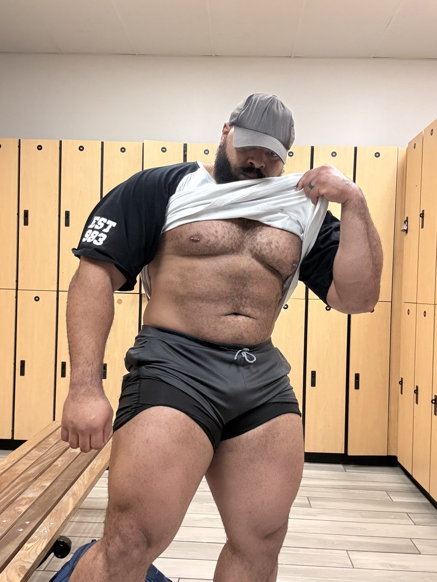 Kyle the Tiger tweet media