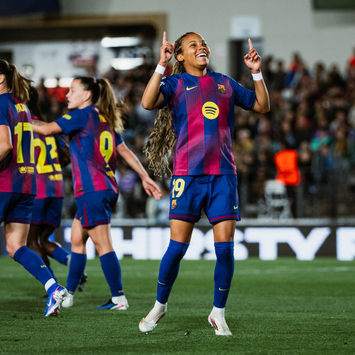 FCBfemeni's tweet photo. 𝗟𝗲𝘀 6⃣ 𝗱𝗮𝗱𝗲𝘀 𝗱𝗲𝗹 𝟮-𝟲  

🔗 https://t.co/RwAQIVAk6p https://t.co/UrLqzEz75B