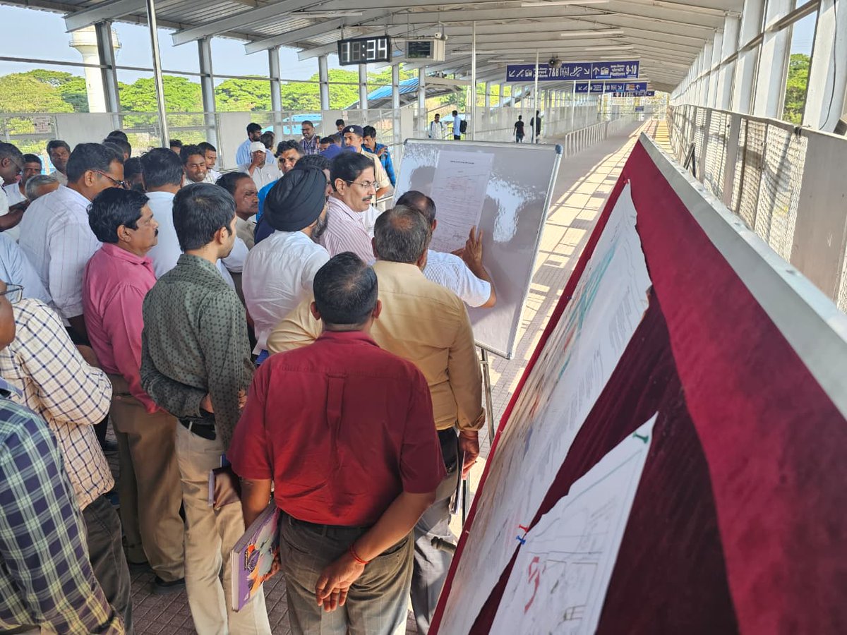 dayatiger197312's tweet photo. Tq @narendramodi @RailMinIndia
Good to see Shri. R.N.Singh @GMSRailway along with @DrmChennai visited today #Tambaram Railway Station #New_Foot_Over_Bridge.
Hope soon #Lifts #Escalators #approach_road, #Circulation_area works are completed to help Passengers and ease Entry/Exit https://t.co/N313Luzibl