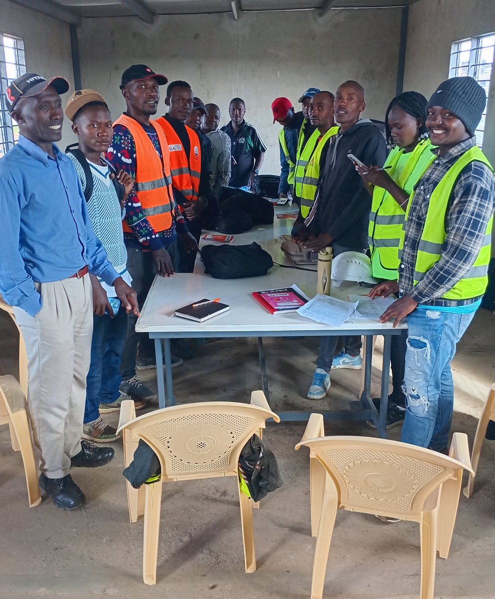 mjengo_man's tweet photo. #watu wakuwe safe kwa site , one week safety workshop on first aid ,fire etc https://t.co/CCH20ln0il