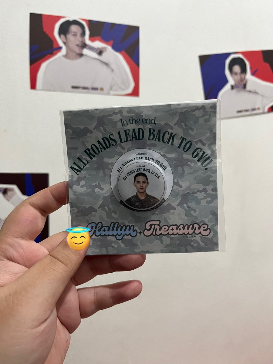 carataine_'s tweet photo. naalala ko na after concert, sa parking pinamigay ‘to 😭 tapos gulat kami kasi bakit kalbo na agad? HAHAHAHA thanks po dito! 🩵 (ngayon lang nag check ng freebies) @Hallyu_Treasure #HallyuTreasureinNEWtourinBULACAN https://t.co/qfFiEgwu2b