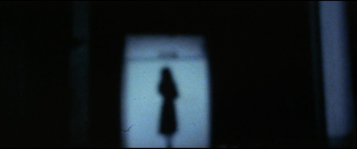 Sarah Makes People Watch Things! tweet media