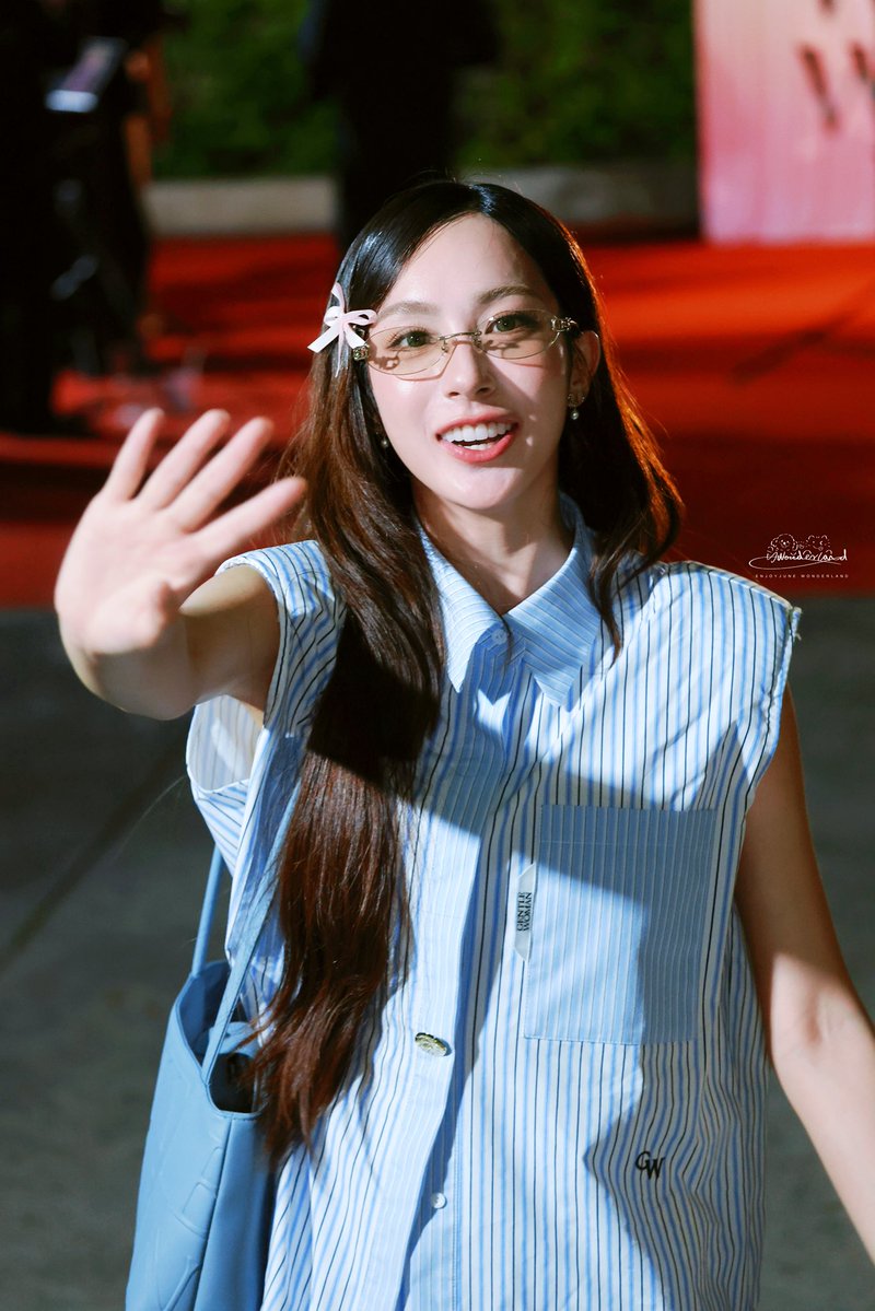 EJ_Wonderland tweet media