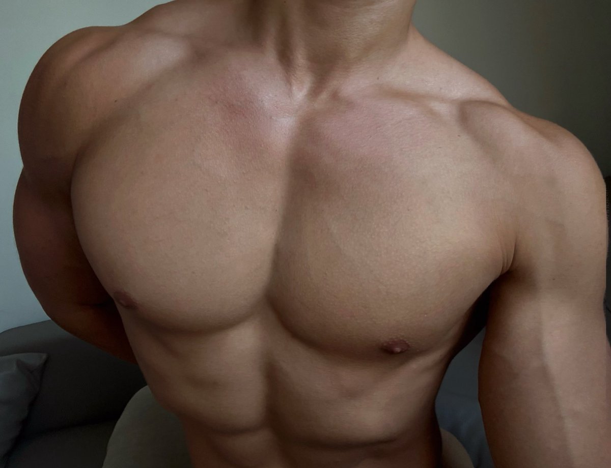 vlatt23qx_fit's tweet photo. 💦on it https://t.co/5y6mcWQTRT