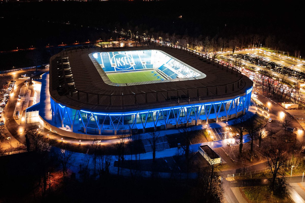 cryantv's tweet photo. @BeingEsportsGER Lass lieber hier machen 🥰💙🤍 https://t.co/6jekFMtiNB