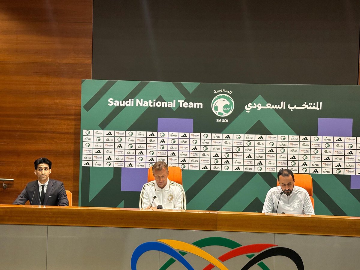 عمرو tweet media