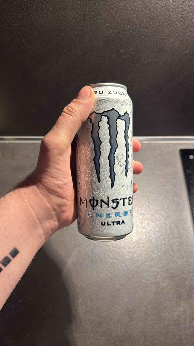 🦶🏻 tweet media