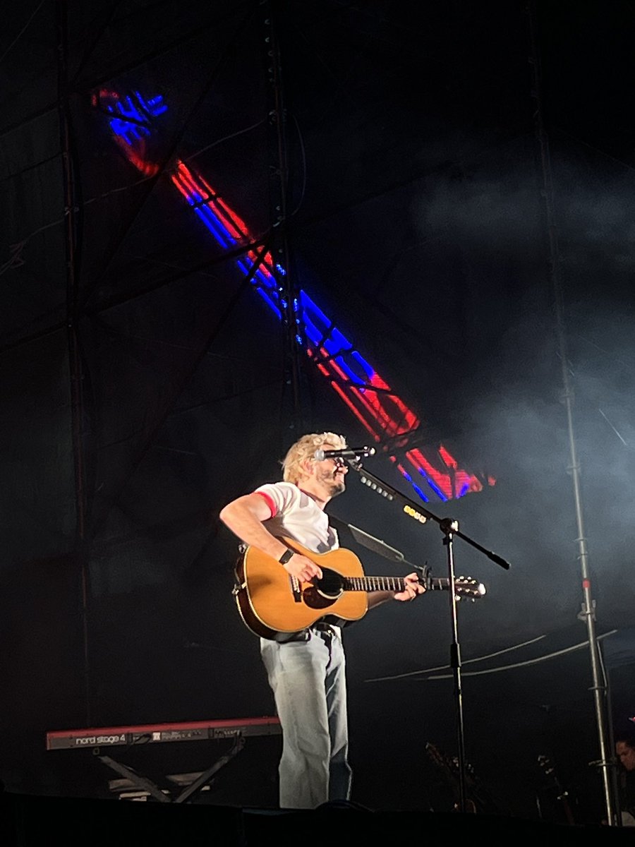 Y ahí está Villamil, se pierde toda la semana y aparece en medio de la nada en un pueblito llamado Irapuato.