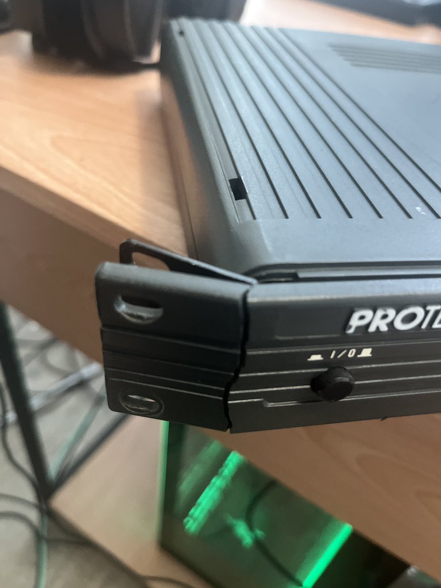 hat-tress wizard (the huntress wizard youtooz guy) tweet media