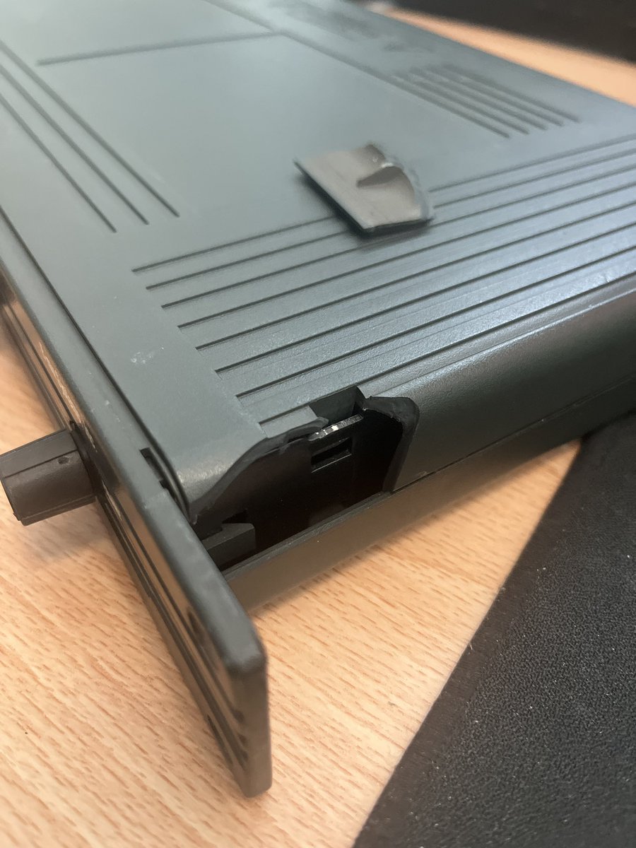 hat-tress wizard (the huntress wizard youtooz guy) tweet media