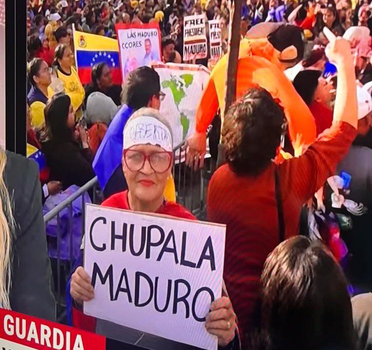 El Fake Post tweet media