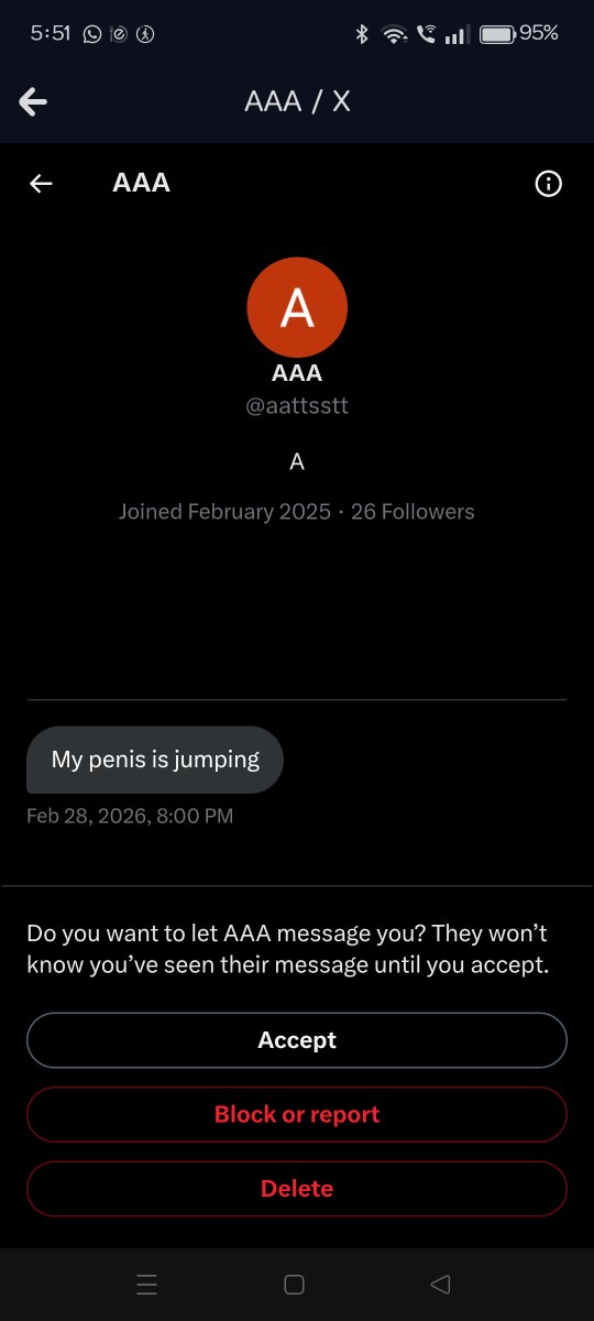 Gatto_:3 tweet media