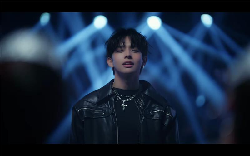 ABSCBNNews's tweet photo. This collab is serving pure emotion! 🔥

Kings of P-Pop SB19 (@SB19Official) have unveiled a 26-second teaser for their electrifying collaboration with Taiwanese singer-songwriter JOLIN.

The track, titled "Emoji," is one of the highlights of their highly anticipated album "Wakas at Simula," set to drop on March 27. (Screenshots from SB19/YouTube)