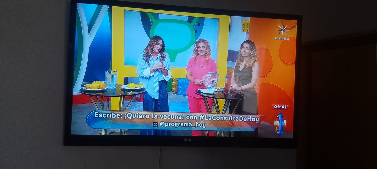 erymor's tweet photo. @programa_hoy ¡Quiero la vacuna! Mil Gracias. #LaConsultaDeHoy https://t.co/n5grHGnpRg