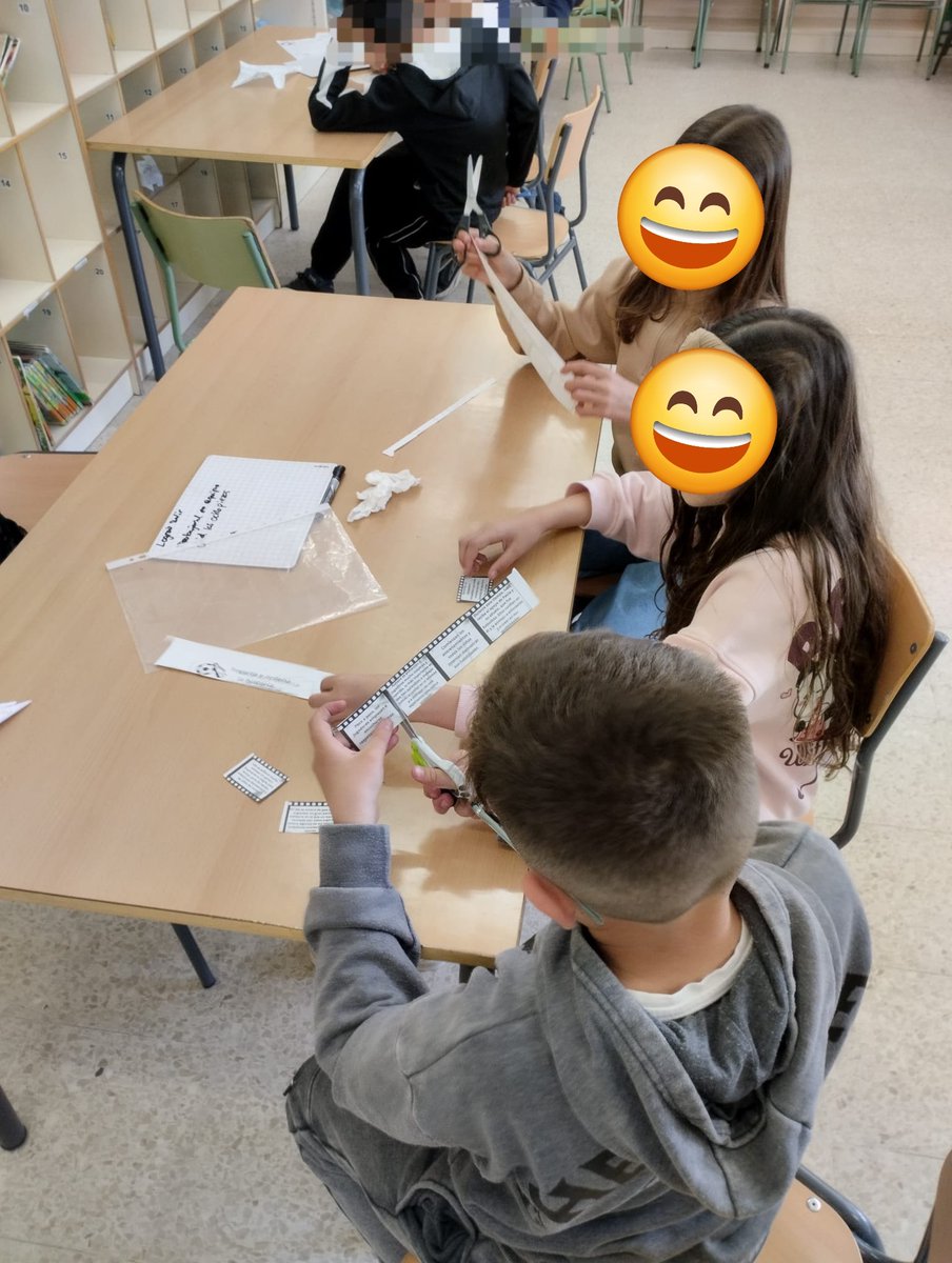 Terminamos la semana con animaciones lectoras:
En 1º juegos y scape room relacionados con el libro trabajado: "El pirata Garrapata"(4º), "El sueño de Iván"(5º) y "En un lugar de Atocha"(6º