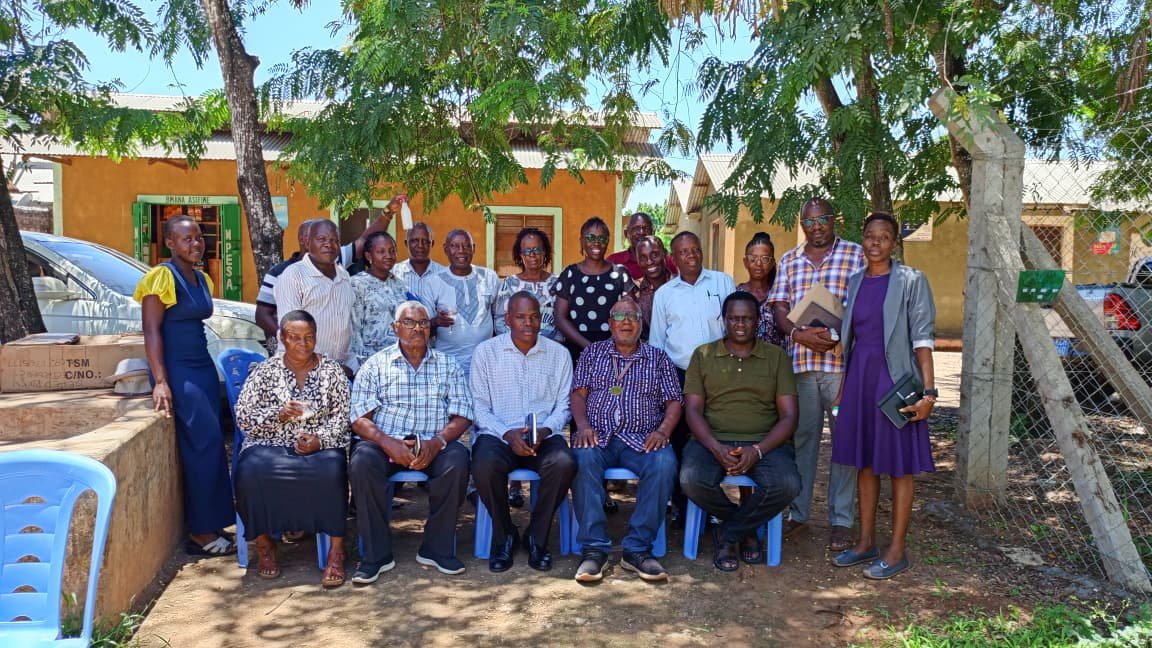 NACADAKenya's tweet photo. 🤝 Multiagency Action in Kilifi! 🤝

Earlier today, we—alongside DCC Kilifi North, ACC Bahari Div, KEBS, KRA, County Liquor Directorate & Public Health—inspected the Coconut Producers Consortium (CPC) mnazi processing facility in Mtondia.

✅ Compliance check on mnazi production & sale
✅ Feedback session with producers
✅ Our commitment: Responsible production, public health & sustainable livelihoods.

Working together for a safer value chain. 💪