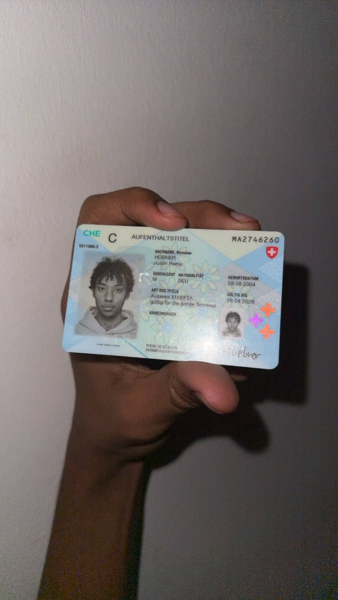 hurhustu's tweet photo. Expose and blackmail me pls https://t.co/QDxOVpzIwx https://t.co/3PI5xxPZAB