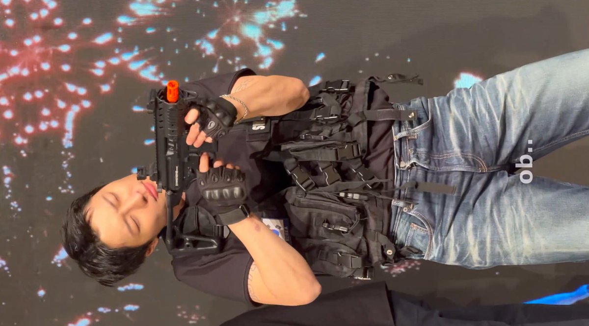 52..🍅 tweet media