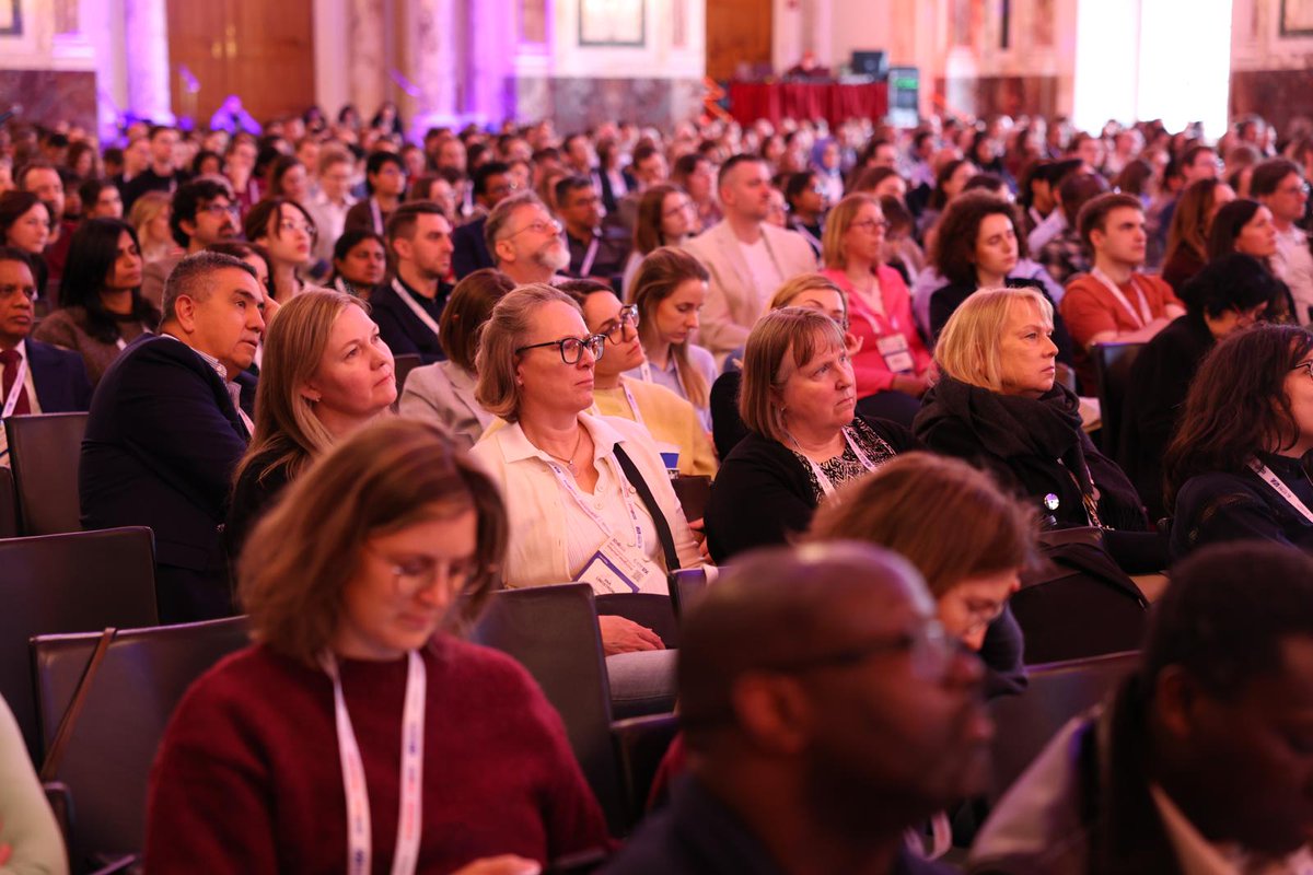 EFIM_EU's tweet photo. Now at #ECIM2026

Plenary Session 3 focuses on thrombophilia screening—who to test, when, and how to approach it.

With Deepa J Arachchillage.

#EFIM #ECIM2026 #InternalMedicine #Vienna https://t.co/uhS4rE0wAi