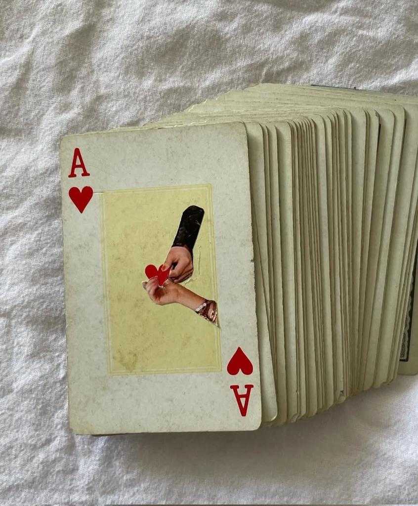 Mini Archillect tweet media