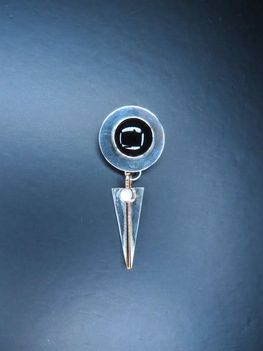 secondannstore's tweet image. Collected Over Time
Pieces we couldn’t leave behind!

Our collection of vintage pins at SecondAnnStore.com | Offers always welcome. 

#SecondAnnStore #ShopWithSAS #VintagePins #SmallShopFinds #VintageAccessories