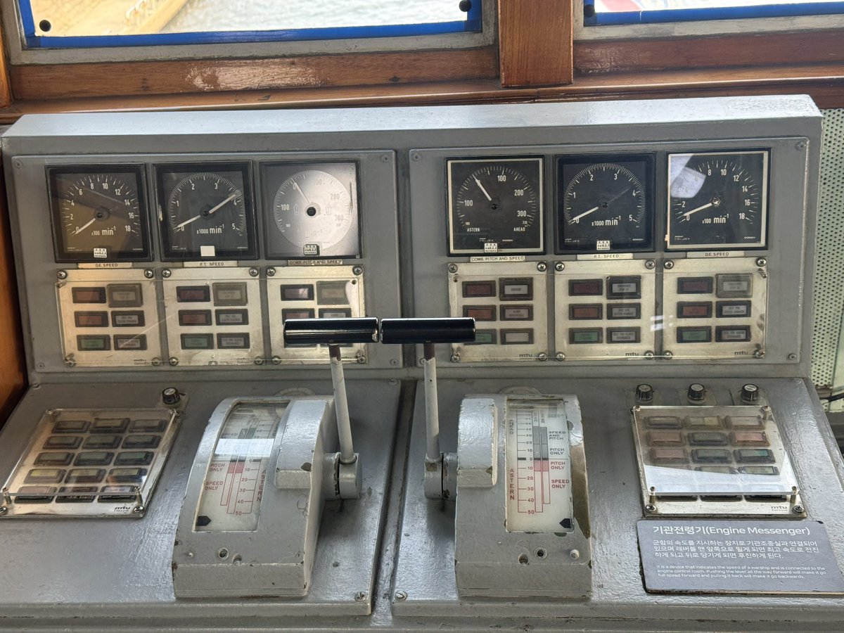 토터스 tweet media