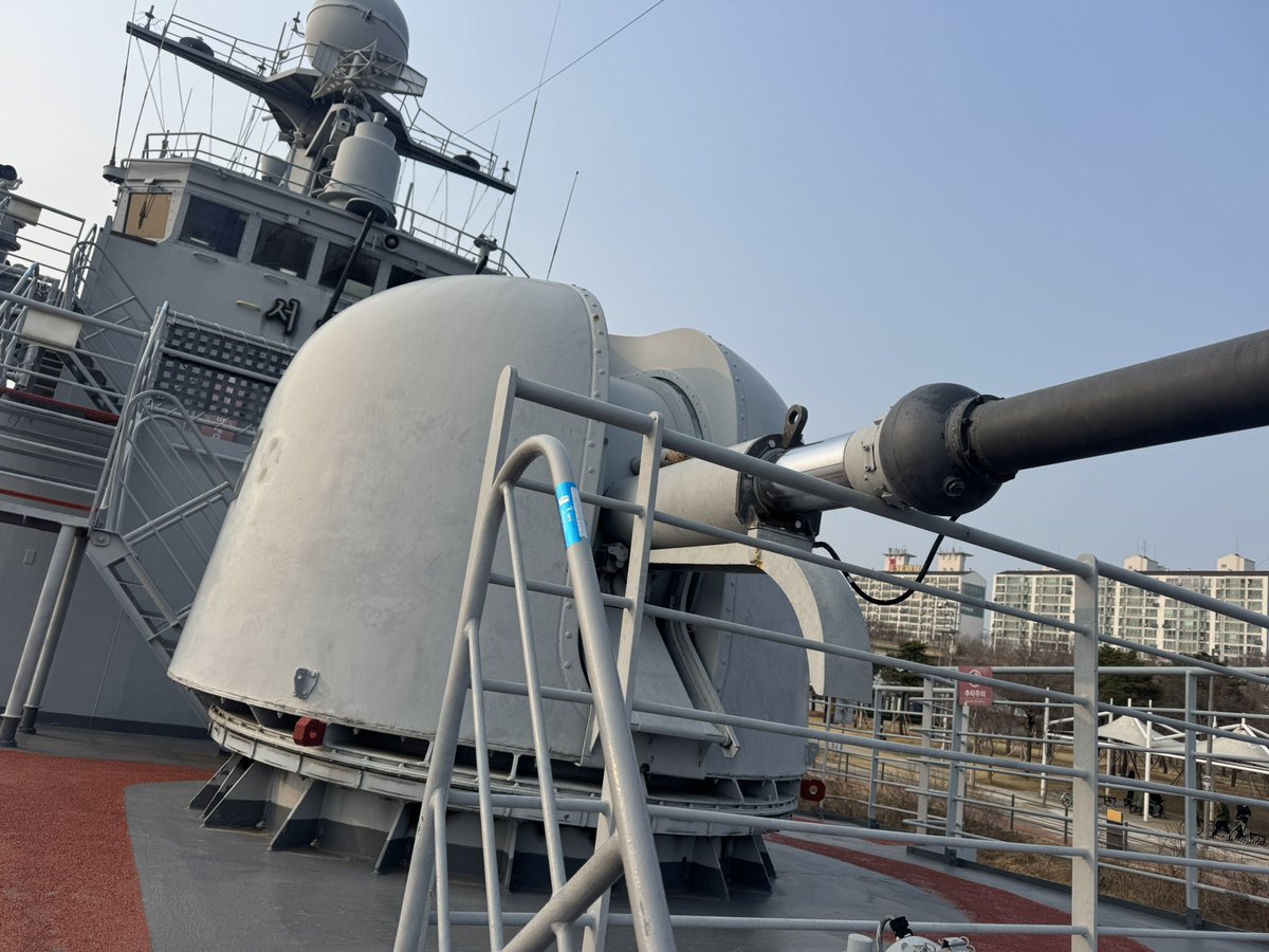 토터스 tweet media