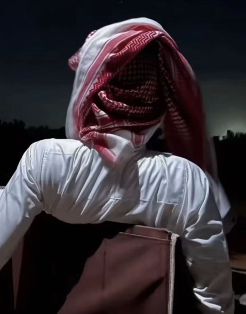 بعيد_11 tweet media