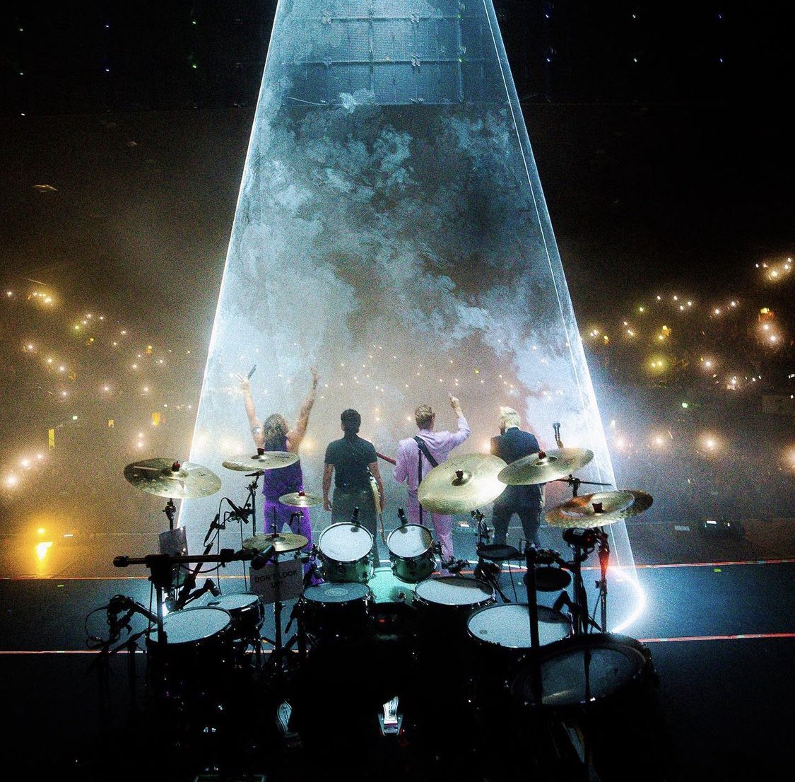 5SOS UPDATES ★ tweet media