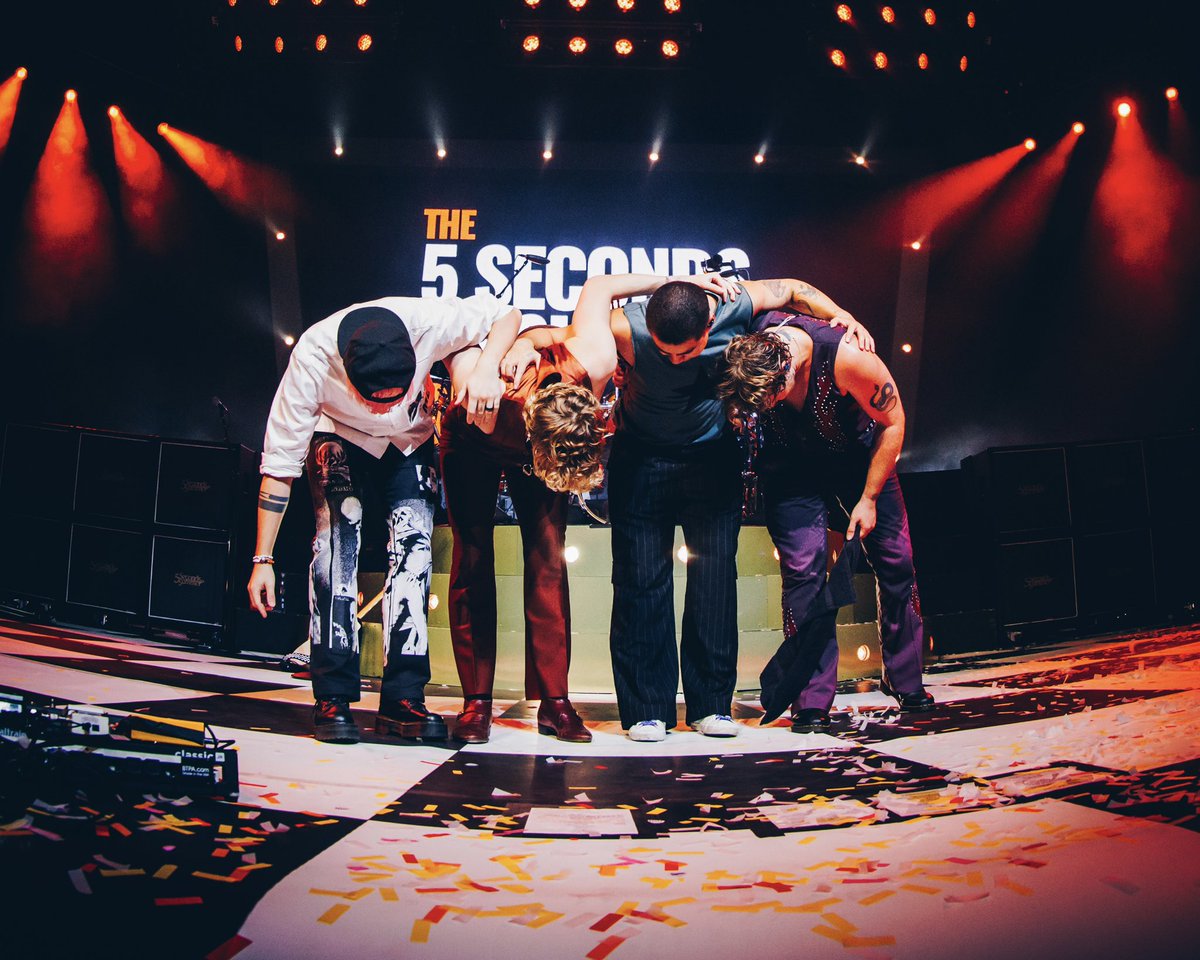 5SOS UPDATES ★ tweet media