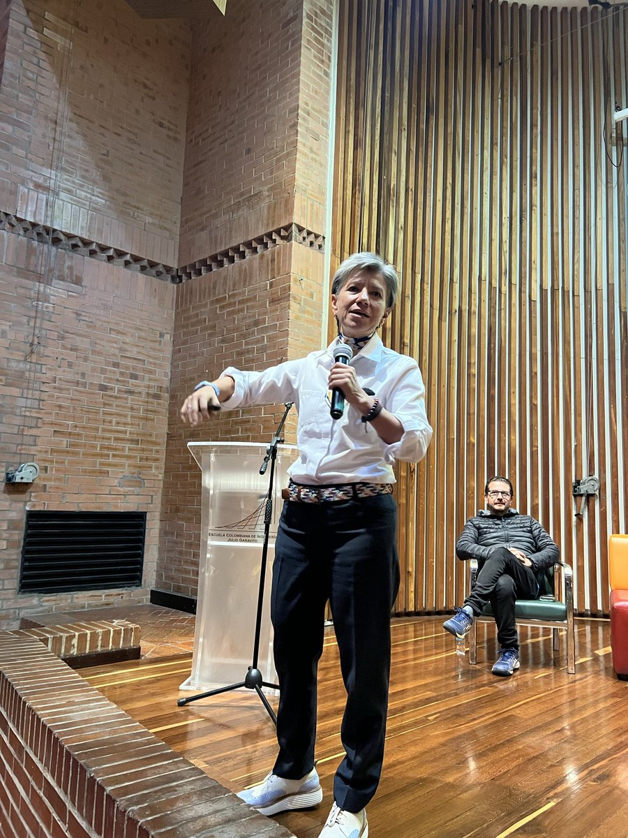 @Escuelaing tweet media