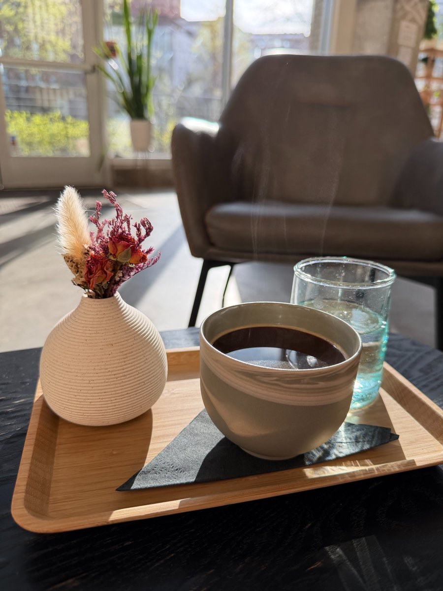 Larkin Poe tweet media