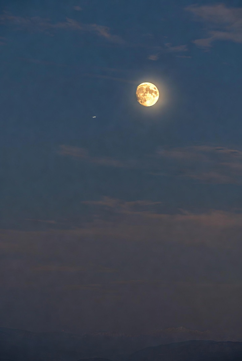 Star_ouo1229's tweet image. 非晶態的安逸終究會崩解，唯有高壓淬火，才能換來單晶的純粹。

承認自己「只是說說」，是停止熵增的第一步。

晚安。明天醒來，要做一個用數據說話的人。🌕🛰️

#尼好晚安 #EngineeringLife