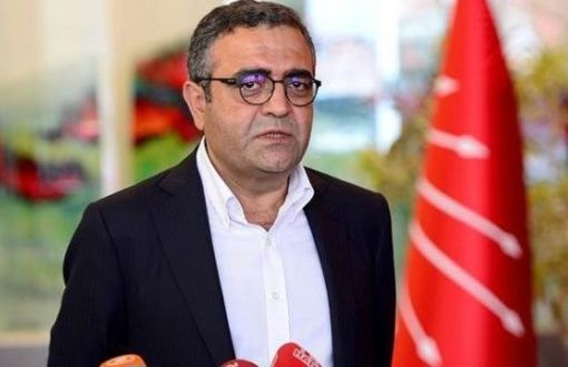 E. Albay Orkun Özeller:

・ Sezgin Tanrıkulu’nu; Mansur Yavaş, Burcu Köksal, Tanju Özcan, Muharrem İnce gibi Atatürkçü vatanseverler ile aynı partide tutan güç nedir?

・Ben de bunu merak ediyorum.  

・ Sezgin Tanrıkulu’nu doğru yolu bulmaya ve CHP'den ayrılmaya davet ediyorum.