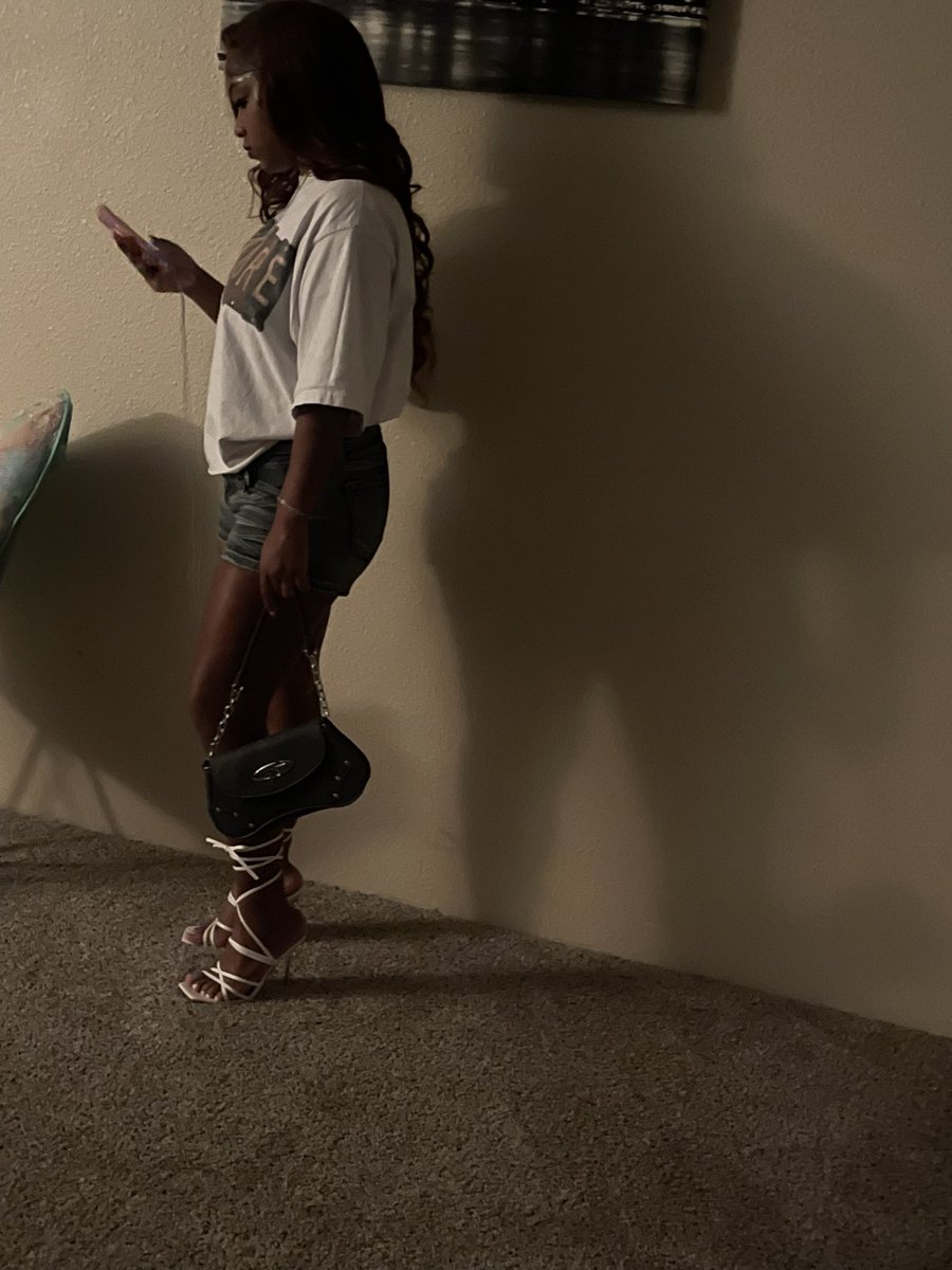 iiamk3_'s tweet photo. 03/25🎀🥳

#queenshit https://t.co/2HfEY0cuOn