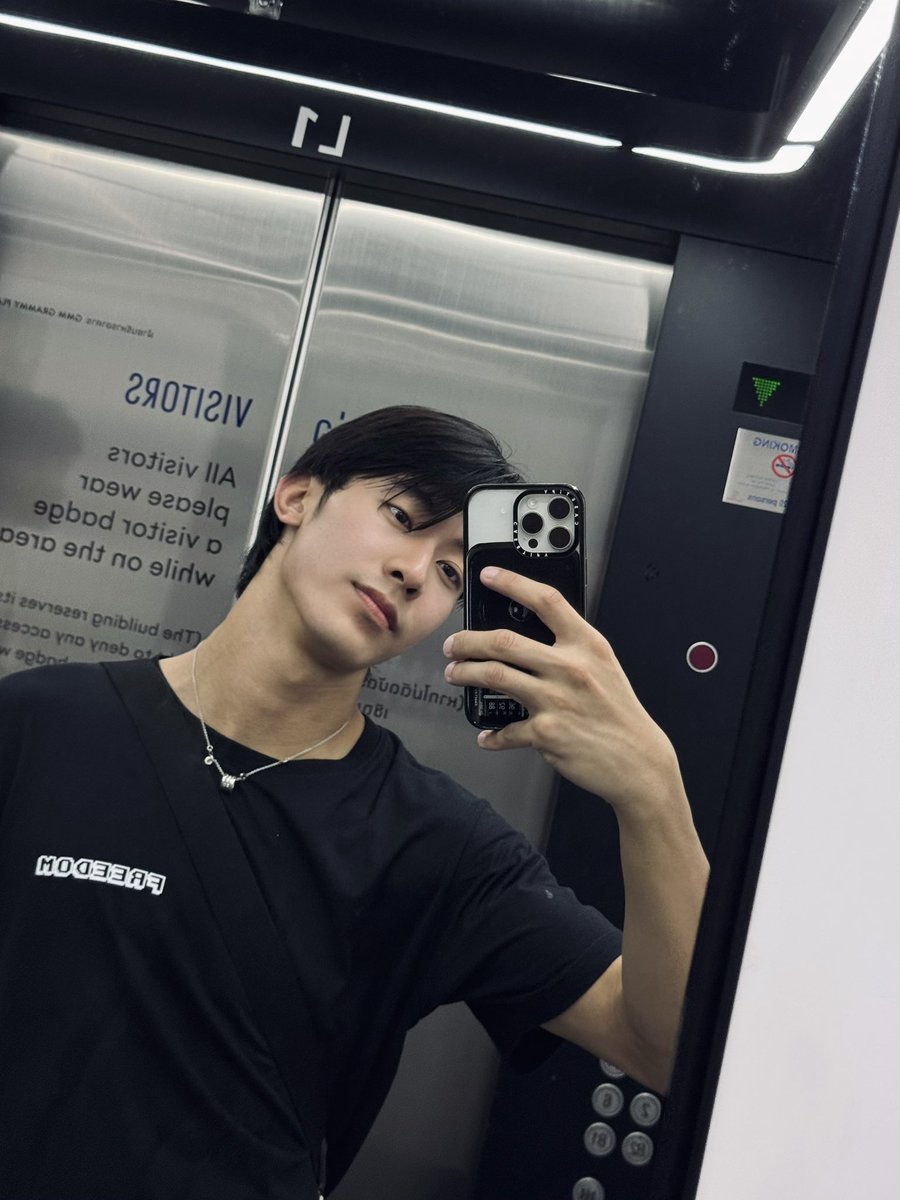 เเวะมาบอกรักกกกก คิดถึงทุกคนเเล้ววว พรุ่งนี้มาเจอกันได้มั้ยยยย คนทางนี้อยากเจอออ 🥹🥹🥹🥹