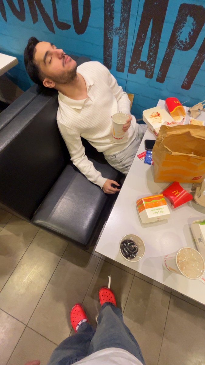 bytheway فيصل tweet media