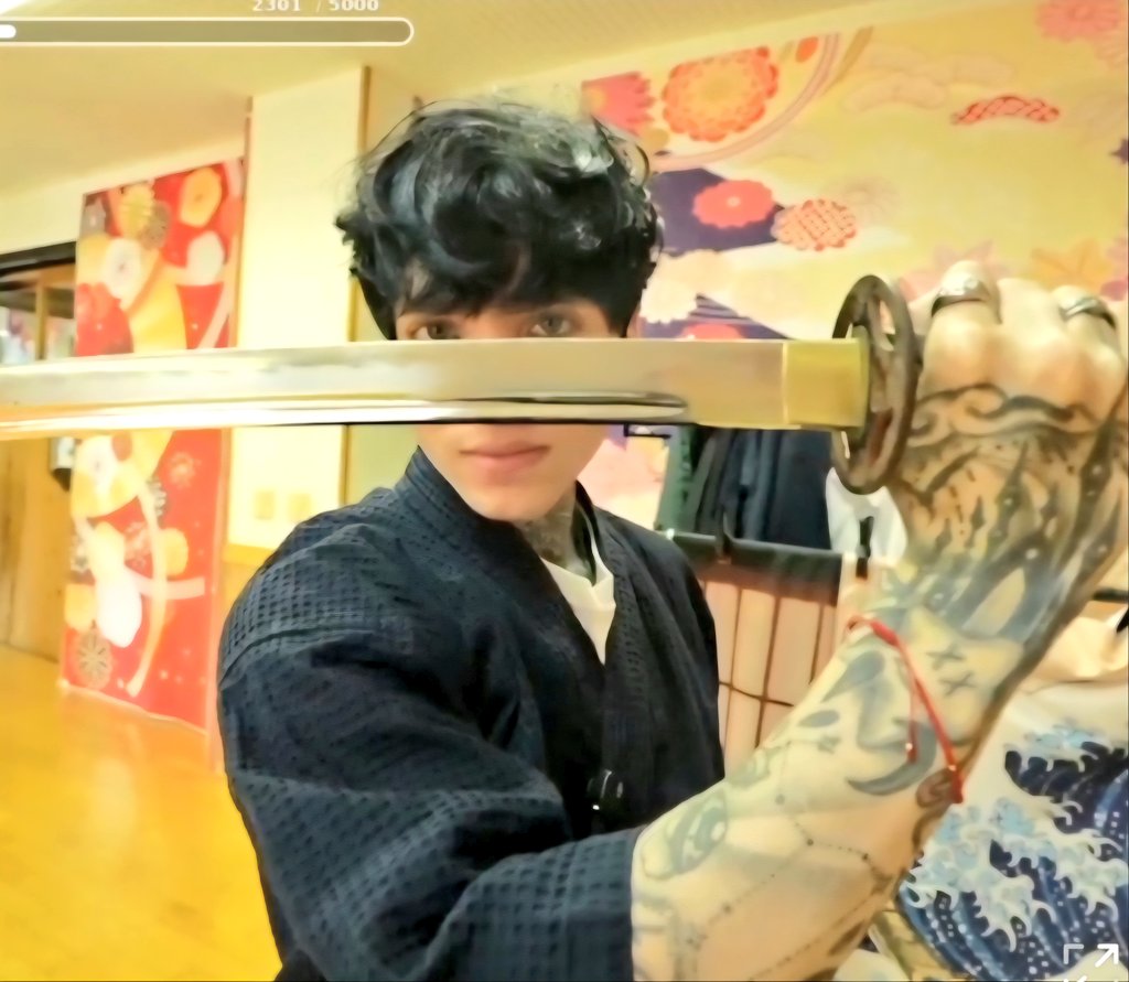 𝓣𝓪𝓷𝓲𝓪 𝓚𝓸𝓷𝓰👽🖤 tweet media