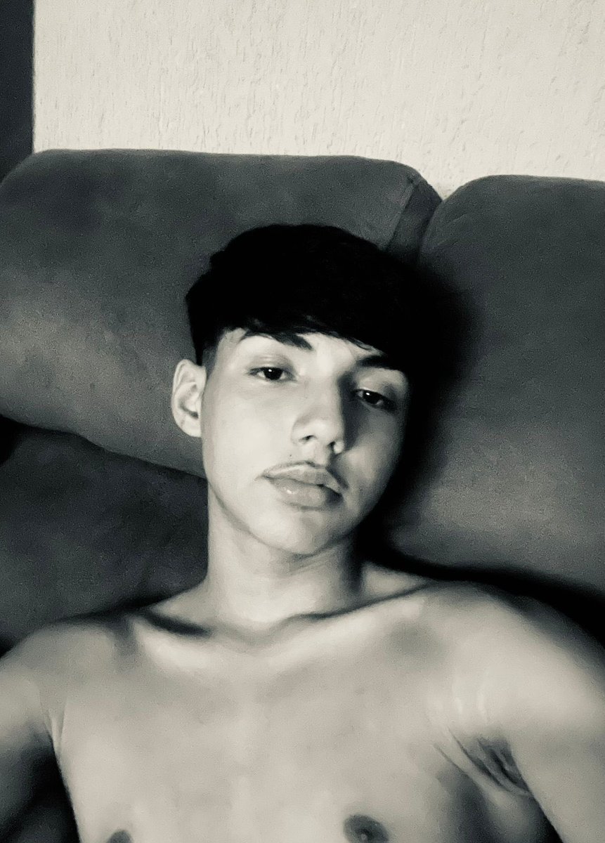 lɑri ♡ tweet media